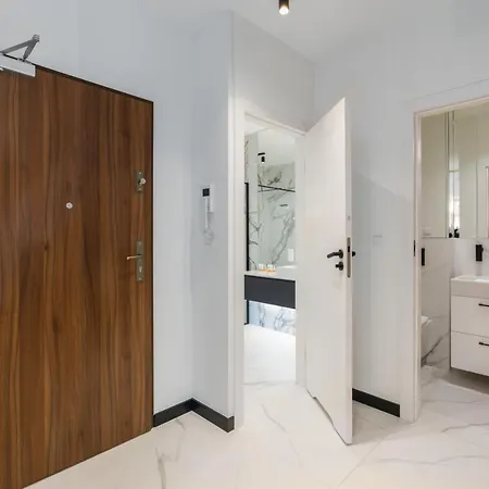 Wilczak With Free Garage By Renters Appartement Poznań